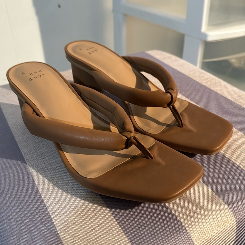 Sandal heels